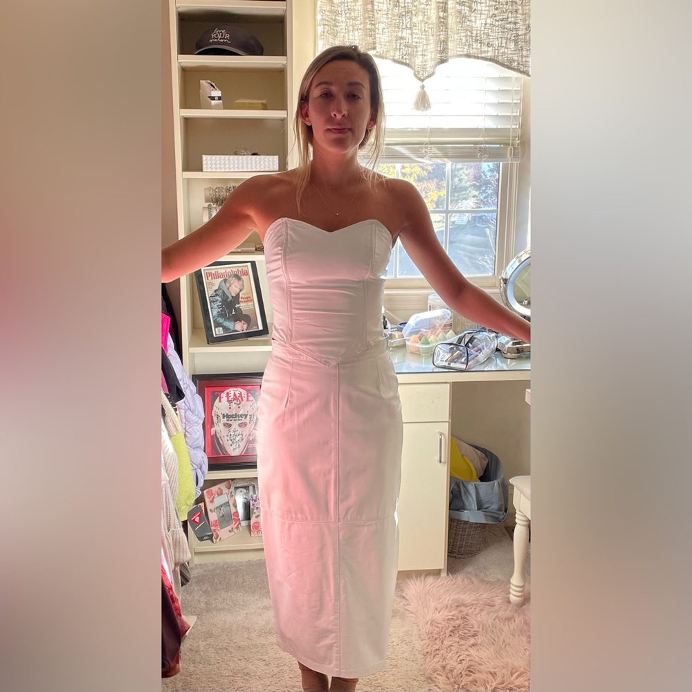 GENUINE WHITE LEATHER Two piece set. Vintage 80’s. Amazing for bachelorette.